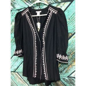 NWT ESLEY Bohemian Boho Top Black With White Embroidery Size Small